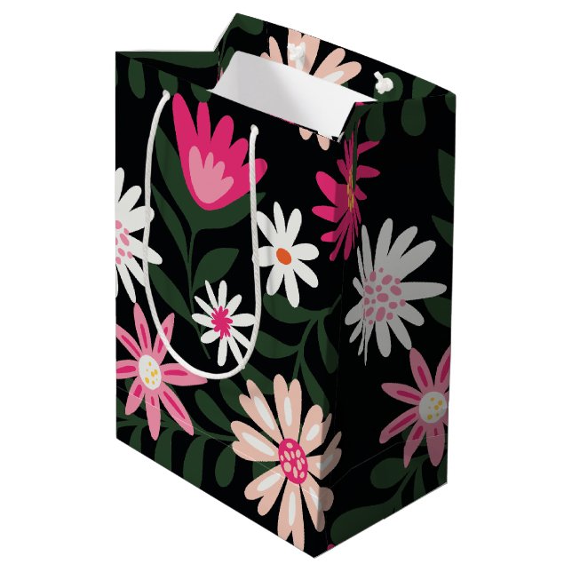 Pink und White Daisy Muster Mittlere Geschenktüte (Rückseite Schrägansicht)
