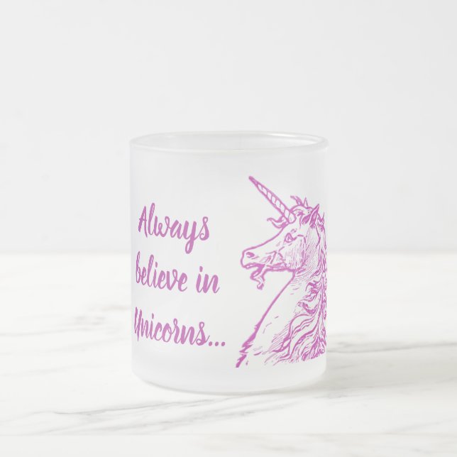 Pink Unicorn Magische Glaubenssatz oder Ihr Text Mattglastasse (Mittel)