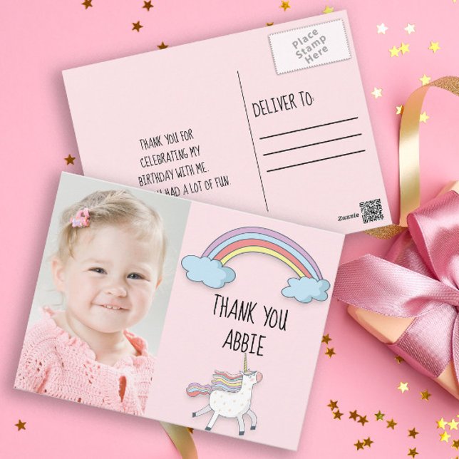 Pink Unicorn / Rainbow Birthday Foto Vielen Dank Postkarte (Little girl's pink unicorn and rainbow custom birthday party thank you card. )