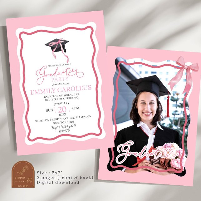 Pink Wavy Retro Graduation Avec Invitation Photo (Créateur téléchargé)