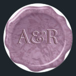 Pink Wax Siegel Sticker Monogramm,<br><div class="desc">Rosa metallisches Wachs Siegel Sticker Monogramm,  ein Imitat Gold Wachseffekt Aufkleber,  um einen Hauch von Luxus zu Ihren Umschlägen hinzuzufügen. Verwenden Sie als Umschlag Aufkleber und als Monogramm Detail. Fügen Sie Ihre eigenen Initialen hinzu,  um dies zu einem eleganten Accessoire Ihrer Hochzeitssuite zu machen.</div>