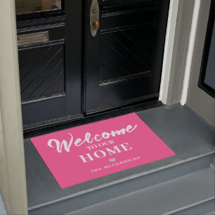 Pink Welcome Modern Chice Script Personalisiert Fußmatte