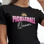 Pink White Pickleball Queen Gold Crown T-Shirt<br><div class="desc">Zeigen Sie den anderen auf dem Platz,  dass Sie die amtierende Pickleball Queen mit diesem lustigen Pickleball-T - Shirt sind. Dieses Design zeichnet sich durch rosa Farbverlauf und weißen Text zusammen mit einer goldenen Krone aus.. für die Königin des Hofes!</div>