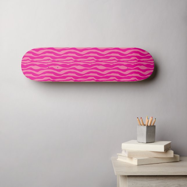 Pink Zebra Print Pattern Skateboard (Wandkunst (Horz))