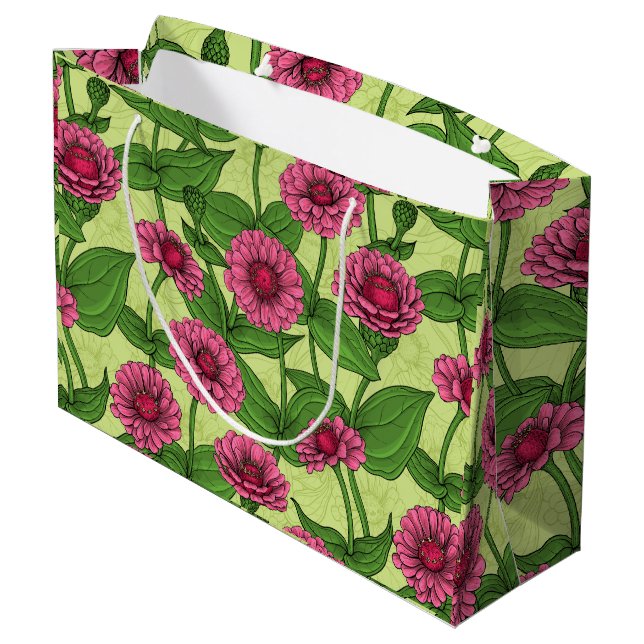 Pink Zinnias auf hellgrün Große Geschenktüte (Rückseite Schrägansicht)