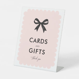 Pinkfarbene Karten und Geschenke-Brautparty Sockelschild