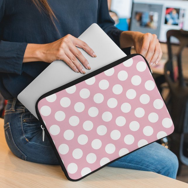 Pinkfarbene Polka-Punkte, Polka-Punktmuster, Punkt Laptopschutzhülle (Von Creator hochgeladen)