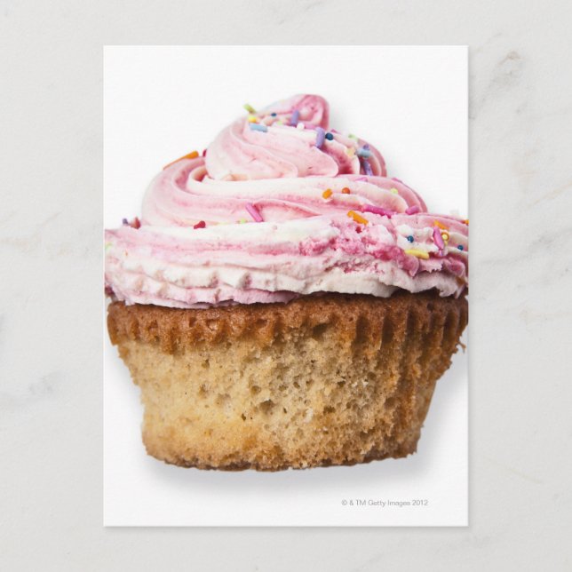 Pinkfarbener Kuchen auf weißem Hintergrund, ausges Postkarte (Vorderseite)