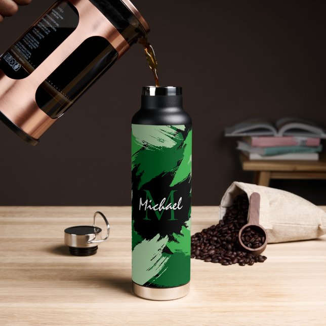 Pinselstriche in grünen Farbtönen mit Monogramm Trinkflasche (Kaffee)
