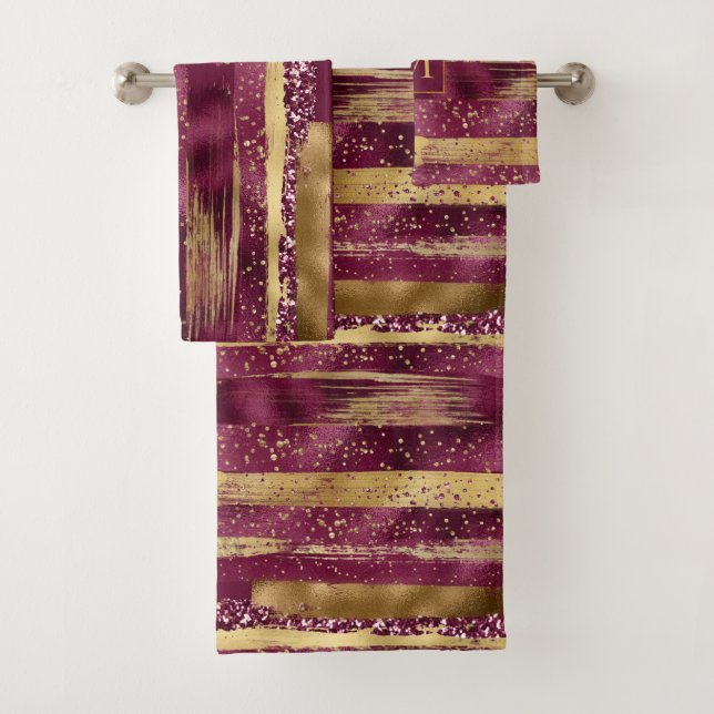Pinselstriche und Monogramme aus Burgund und Gold Badhandtuch Set (Insitu)