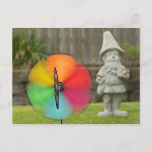 Pinwheel und Garden Gnome Postkarte