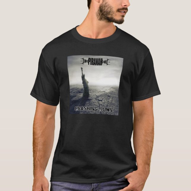 Piranah, das hinunter T-Shirt zusammenstößt (Vorderseite)