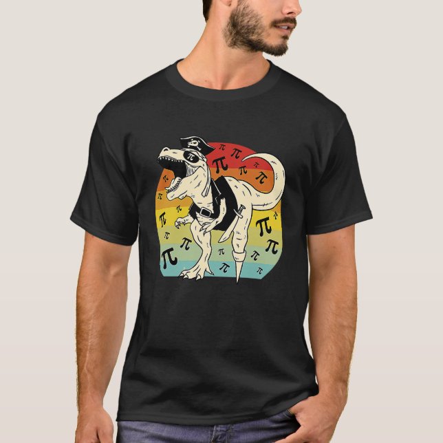 Pirate Rex Dinosaur retro sunset Pie math T-Shirt (Vorderseite)