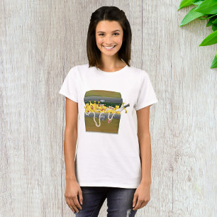 Piraten-Schatzkiste mit Juwelen und Schwert T-Shirt