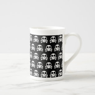 Piratenschädel-Design Prozellantasse