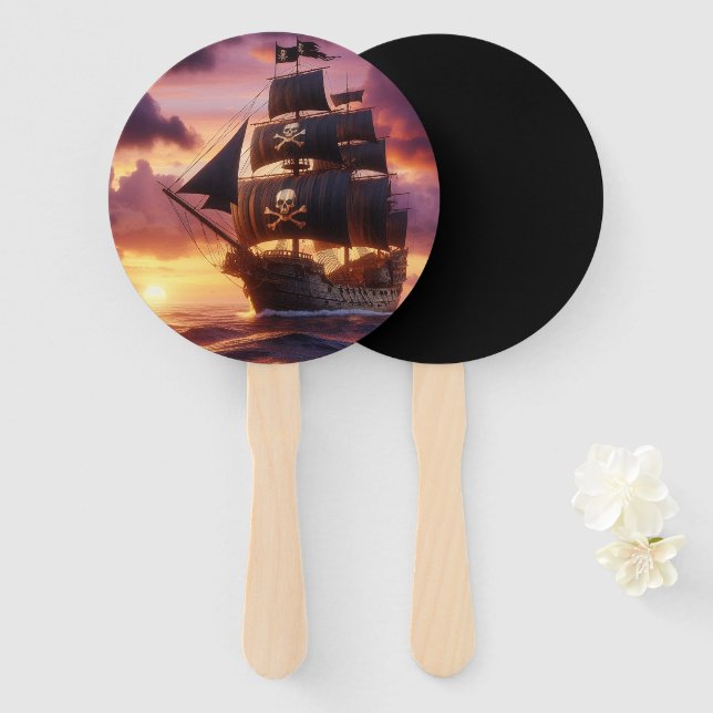 Piratenschiff bei Sonnenaufgang/Sonnenuntergang Fächer (Vorne und Hinten)