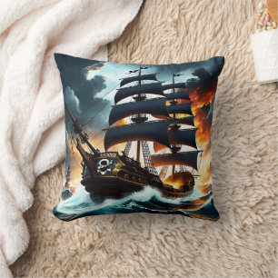 Piratenschiff, das in der Dämmerung durch die Stur Kissen