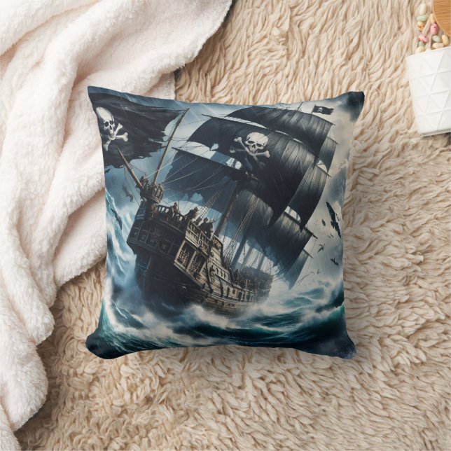 Piratenschiff, das in der Dämmerung durch raue See Kissen (Decke)