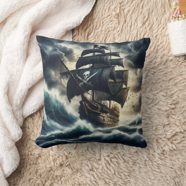 Piratenschiff, das in der Dämmerung stürmische Mee Kissen (Decke)