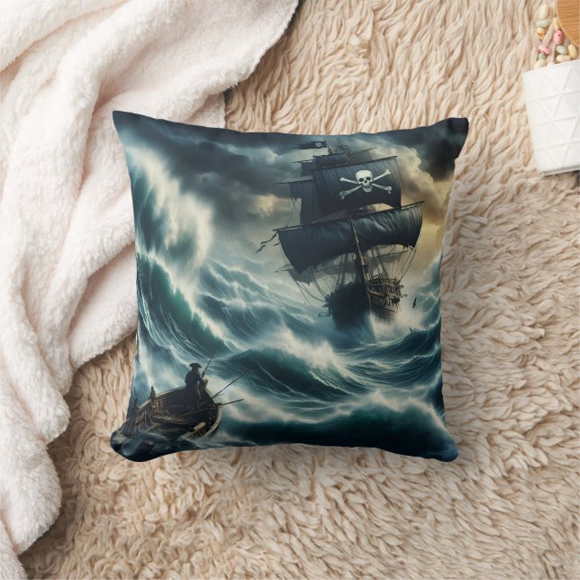 Piratenschiff kämpft Sturmsee in der Dämmerung Kissen (Decke)