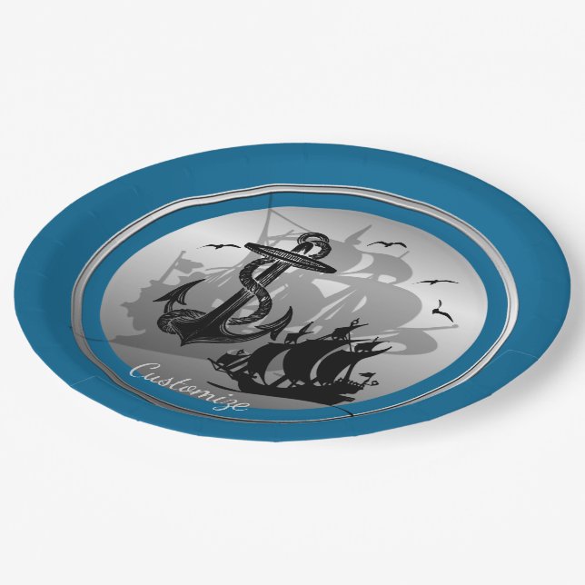 Piratenschiff und Anker Schwarze Silhouette Teller (Schrägansicht)
