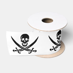 Piratflagge Totenkopf gekreuzte Schwerter Satinband