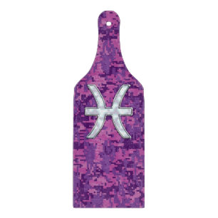 Pisces Zodiac Symbol auf der Fuchsia Digital-Camou Schneidebrett