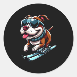 Pitbull-Hund beim Skifahren Wintersport Spaß Runder Aufkleber