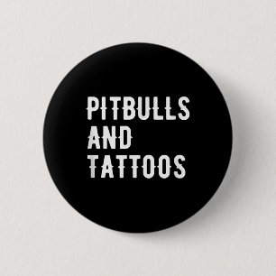 Pitbullen und Tattoos-Pitbull-Besitzer Hund in der Button