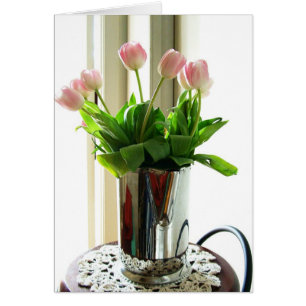 Pitcher de tulipes roses
