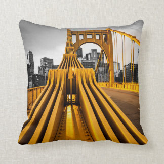 Pittsburgh Pennsylvania Steel City Skyline Bridge  Kissen