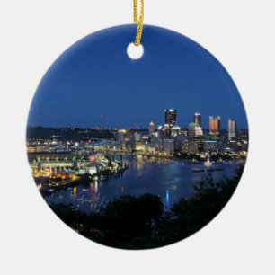 Pittsburgh-Skyline an der Dämmerung Keramikornament