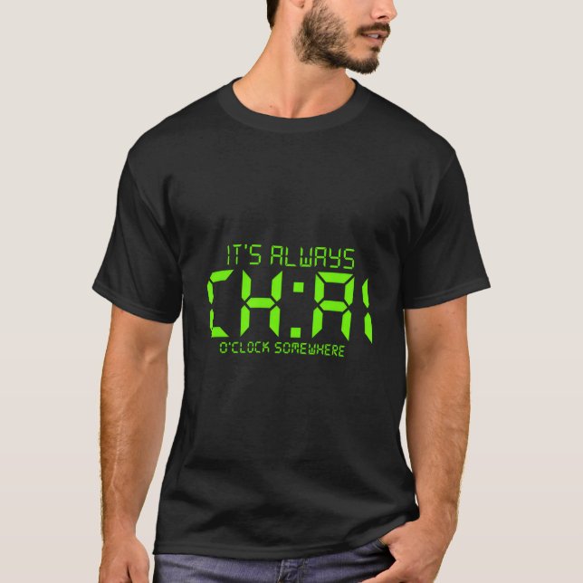 Pixel Chai Uhr Es Ist Immer Chai-Uhrzeit Irgendwo T-Shirt (Vorderseite)