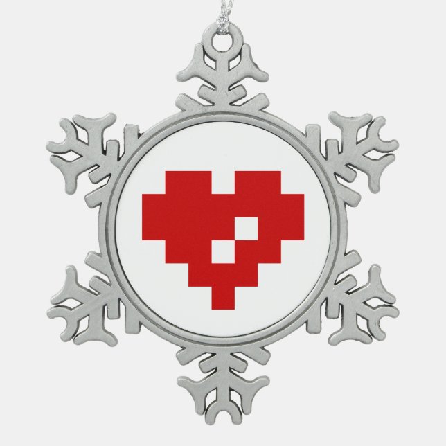 Pixel Heart 8 Bit-Liebe Schneeflocken Zinn-Ornament (Vorderseite)