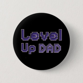 Pixel Level Up Papa Gamer Pin - Lila auf Schwarz Button