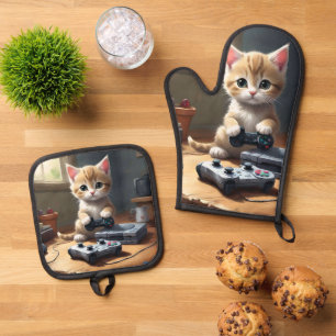 "Pixel Paws: The Gamer Kitten in Action" Ofenhandschuh & Topflappen-Set