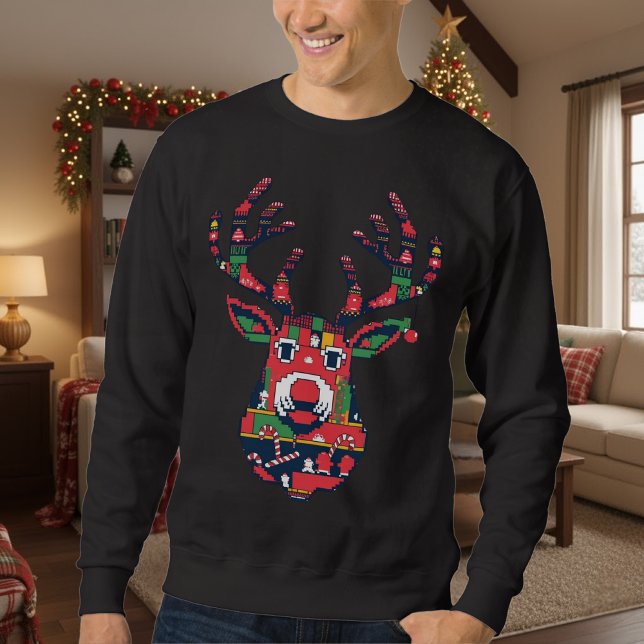 Pixel Reindeer Ugly Sweater Christmas Sweatshirt (Von Creator hochgeladen)