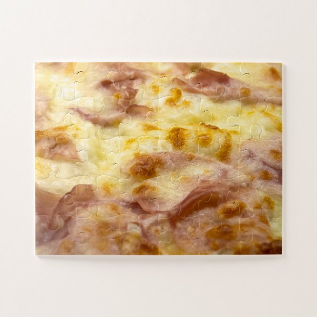 Pizza mit Käse und Cotto prosciutto (Horizontal)
