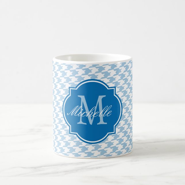 Placid Blue Hahnentrittmuster Monogram Tasse (Mittel)
