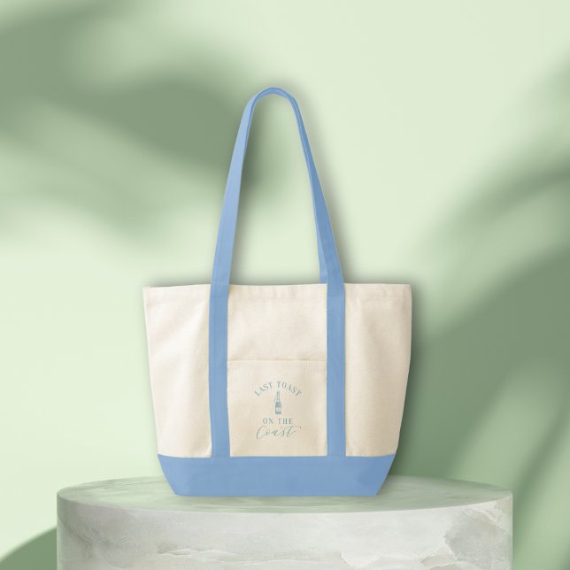 Plage côtière Sac en toile moderne de fête nuptial (Last Toast on the Coast Tote Bag | Custom Beach Bachelorette gift with coastal vibes & blue trim)