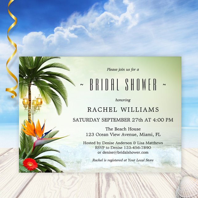 Plage tropicale Palm Trees Invitation de douche nu (Bridal shower invitation featuring a tropical beach scene with palm trees and lanterns at the ocean)