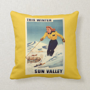 Plakat einer rothaarigen Frau, die lächelt und Ski Kissen