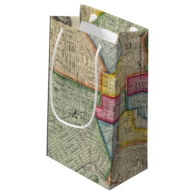 Plan von Baltimore Kleine Geschenktüte (Rückseite Schrägansicht)