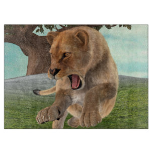 Planche À Découper Aventure artistique de lionne féroce dans la jungl
