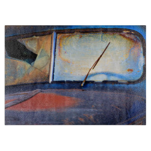 Planche À Découper Bouclier d'un vieux camion rouillé