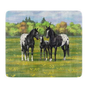 Planche À Découper Chevaux Appaloosa Noir Dans Les Pâturages D'Été