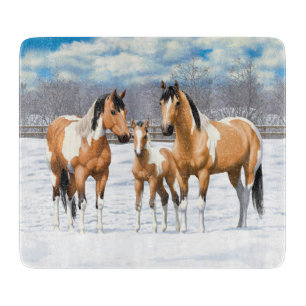 Planche À Découper Chevaux De Peinture En Peau De Bouche Dans La Neig