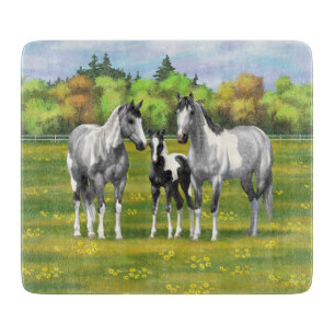 Planche À Découper Chevaux De Peinture Gris De Pâte De Poisson En Été
