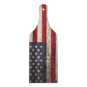 Planche À Découper Drapeau américain sur le vieux grain en bois