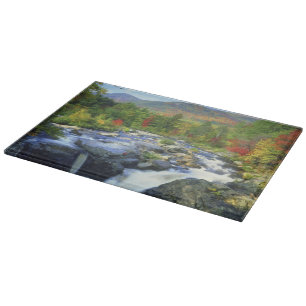 Planche À Découper États-Unis, New York. Une cascade dans l'Adirondac